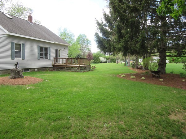 108 Shirley Road Lancaster, MA 01523 - Photo 4 of 23 Gallery Image 4