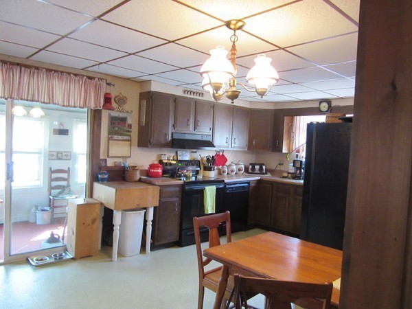 108 Shirley Road Lancaster, MA 01523 - Photo 10 of 23 Gallery Image 10