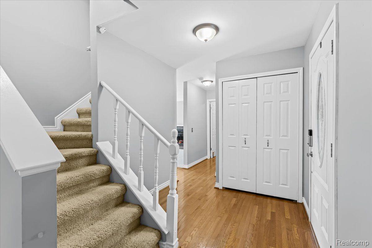 754 Kentucky Drive Rochester, MI 48307 - Photo 3 of 29 Gallery Image 3