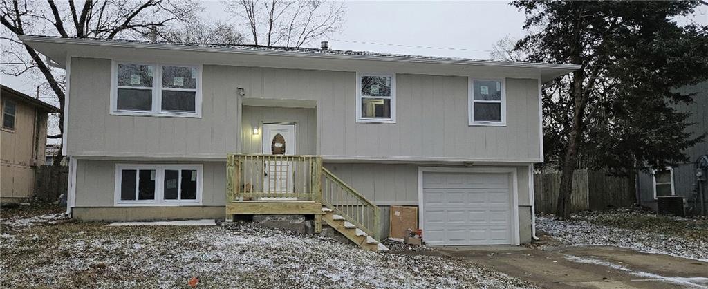 312 West Martin Street Edgerton, KS 66021 - Photo 1 of 14