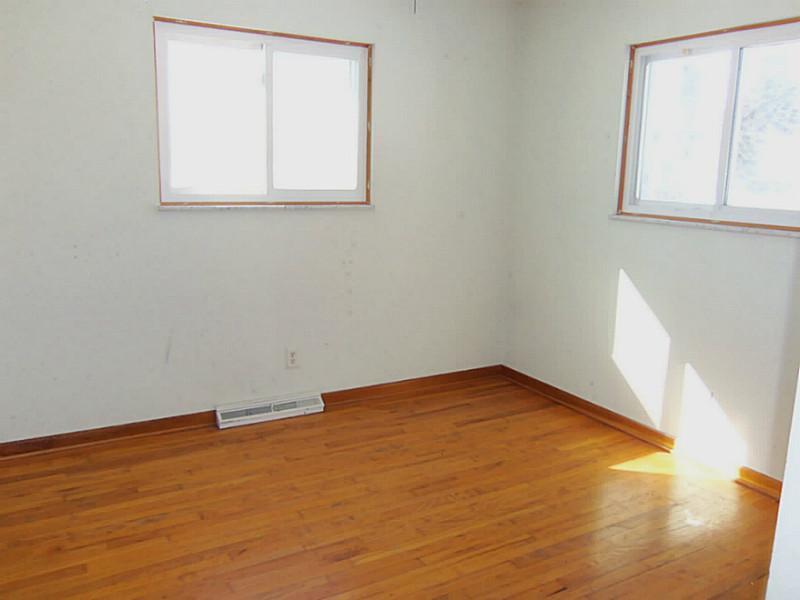 5894 Troy Road Springfield, OH 45502 - Photo 9 of 10