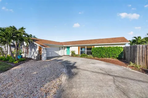$1,145,000 | 4200 Beach Drive Southeast, St. Petersburg, FL 33705