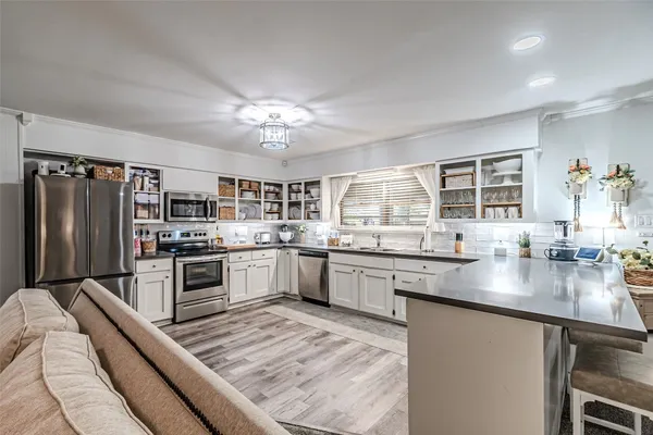 $335,000 | 2103 Taylor Street, Waller, TX 77484
