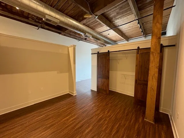 $1,450 | 806 Sampson Street, Unit 421, Houston, TX 77003