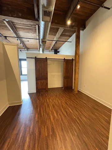 $1,450 | 806 Sampson Street, Unit 421, Houston, TX 77003