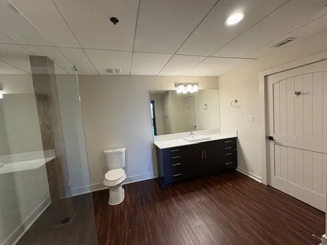 $1,450 | 806 Sampson Street, Unit 421, Houston, TX 77003