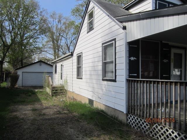 821 Barnum Road Rockford, IL 61109 - Photo 4 of 9 Gallery Image 4