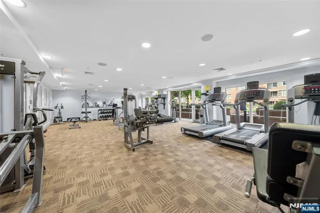 $829,000 | 20 Ave At Port Imperial, Unit 410, West New York, NJ 07093