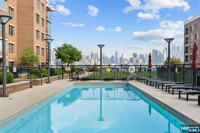 $829,000 | 20 Ave At Port Imperial, Unit 410, West New York, NJ 07093