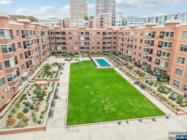 $829,000 | 20 Ave At Port Imperial, Unit 410, West New York, NJ 07093