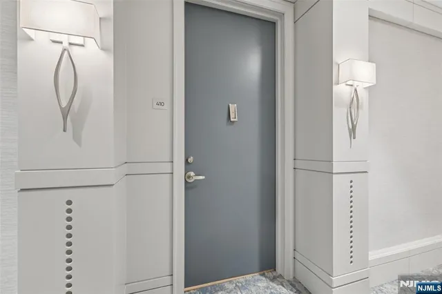$829,000 | 20 Ave At Port Imperial, Unit 410, West New York, NJ 07093