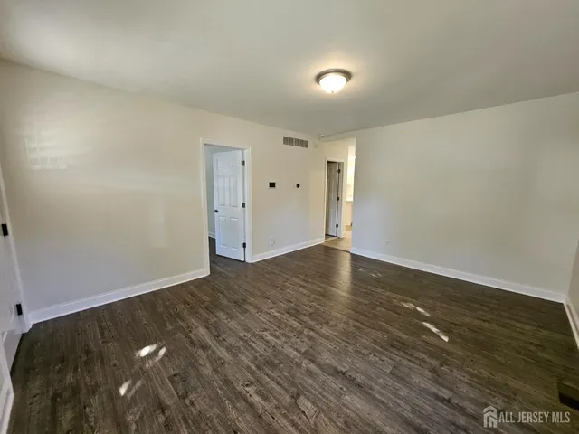 $2,550 | 60 6th Avenue, Trenton, NJ 08619