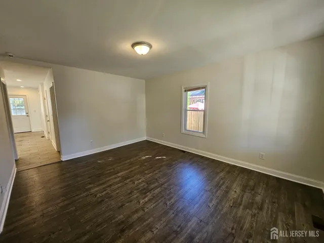 $2,550 | 60 6th Avenue, Trenton, NJ 08619