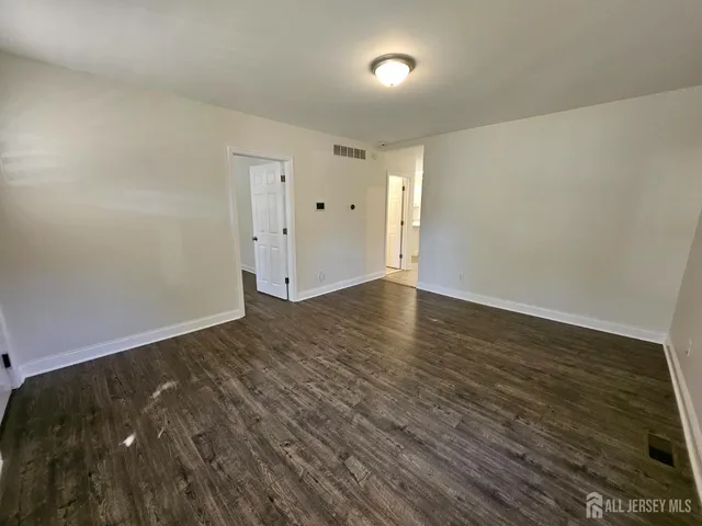 $2,550 | 60 6th Avenue, Trenton, NJ 08619