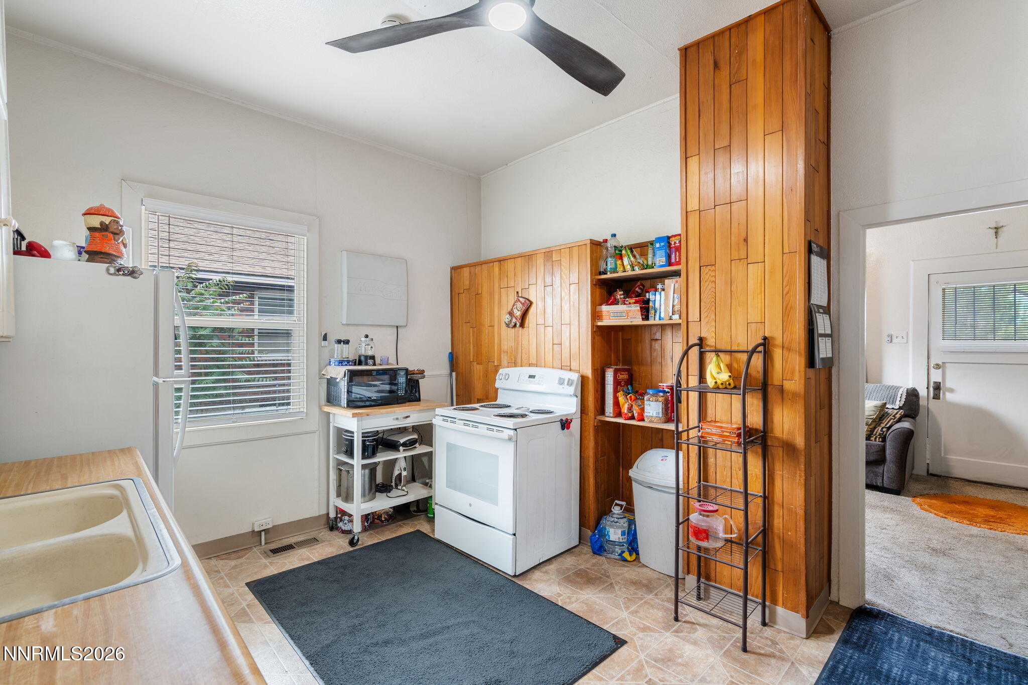 128 Keystone Avenue Reno, NV 89503 - Photo 12 of 32 14-web-or-mls-DSC07375