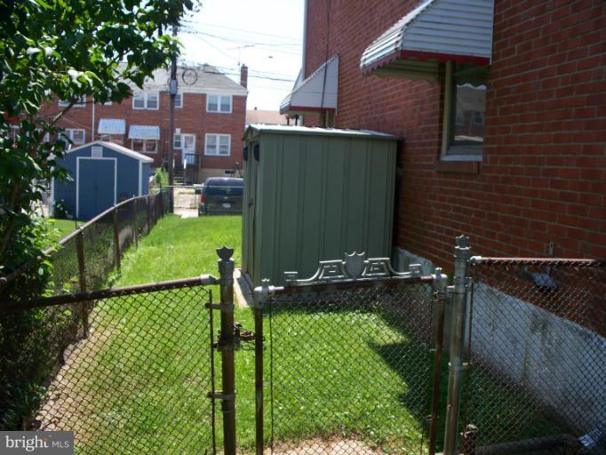 2234 Coralthorn Road Baltimore, MD 21220 - Photo 6 of 30 a backyard of a house with lots of green space