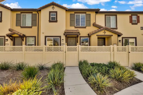 $490,000 | 41984 Retsina Street, Unit 705, Murrieta, CA 92562