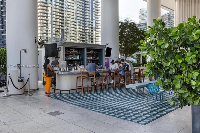 $4,200 | 801 South Miami Avenue, Unit 3807, Miami, FL 33131