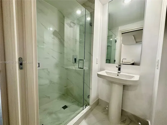 $4,200 | 801 South Miami Avenue, Unit 3807, Miami, FL 33131