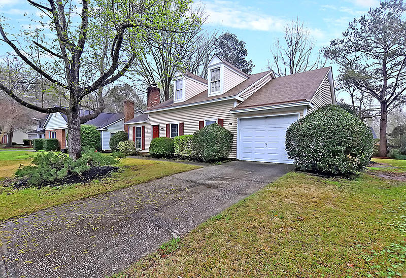 129 Towne Square Road Summerville, SC 29485 - Photo 2 of 23 IMG_2903-copy