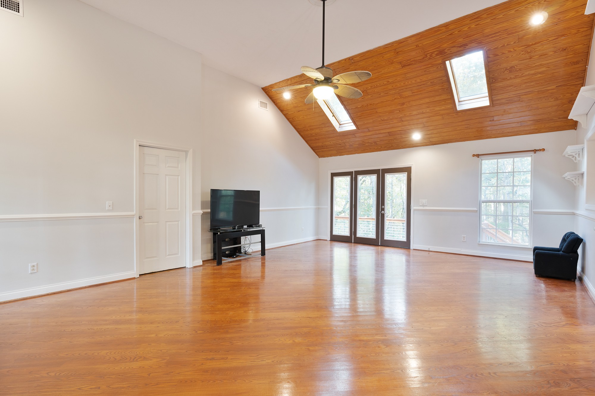 7511 Aubrey Ridge Place Fairview, TN 37062 - Photo 11 of 32 a view of livingroom with hardwood floor and window