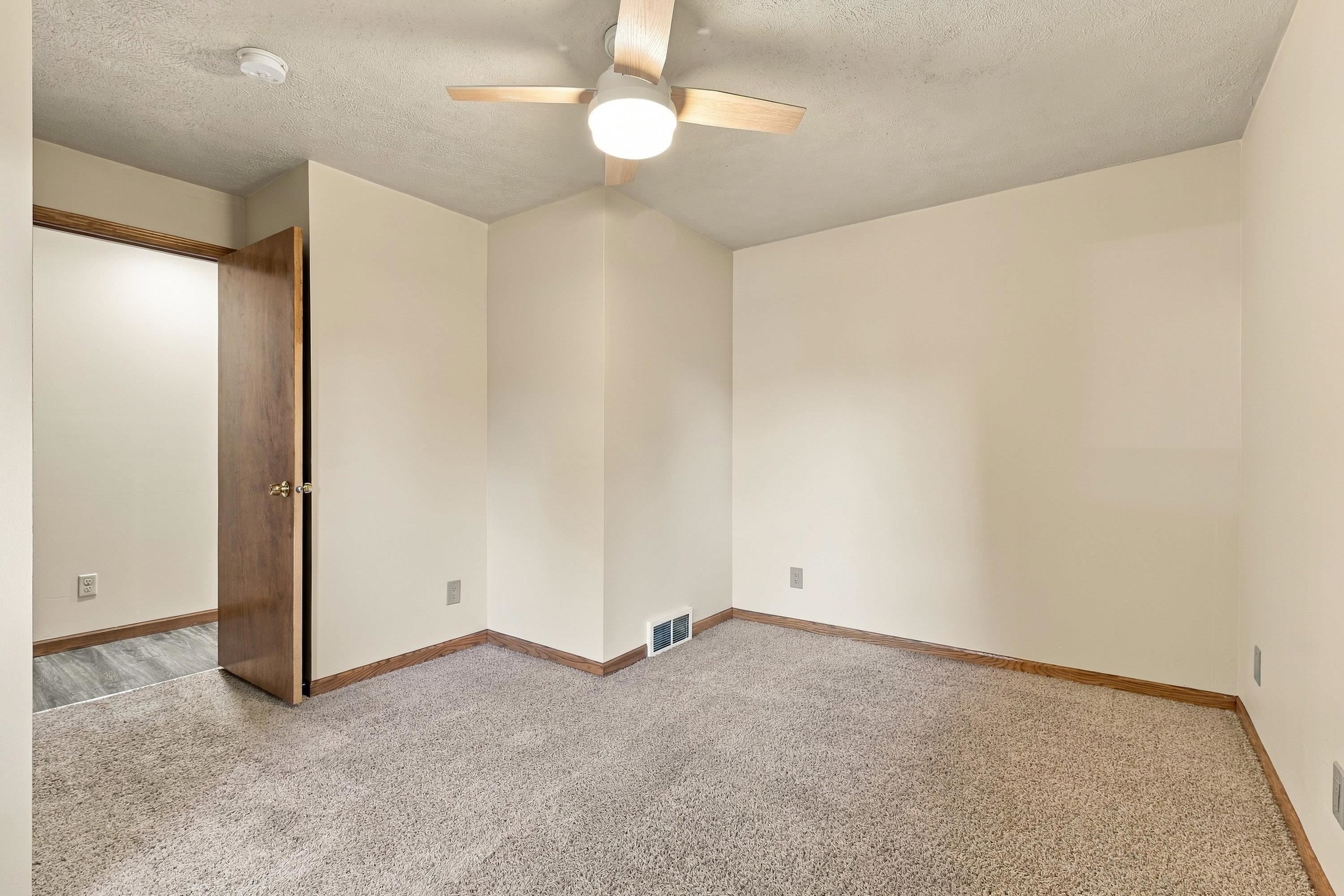 415 Waterloo Road Marshall, WI 53559 - Photo 32 of 38 Gallery Image 32