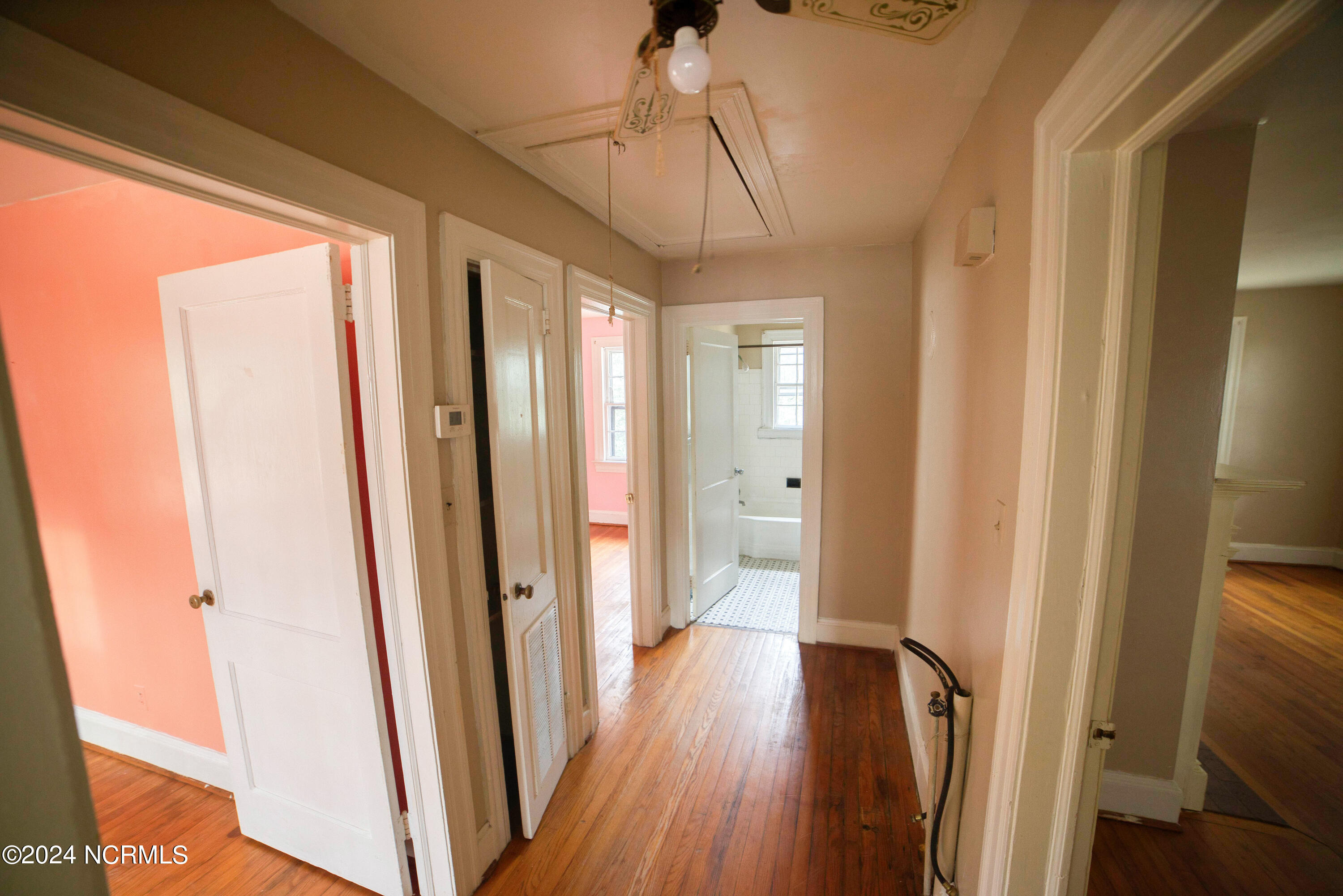 1707 Rosedale Avenue Kinston, NC 28504 - Photo 9 of 13 Hallway