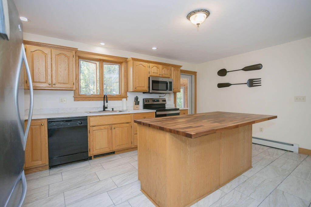 17 Treetop Lane Jay, ME 04239 - Photo 13 of 104 Kitchen