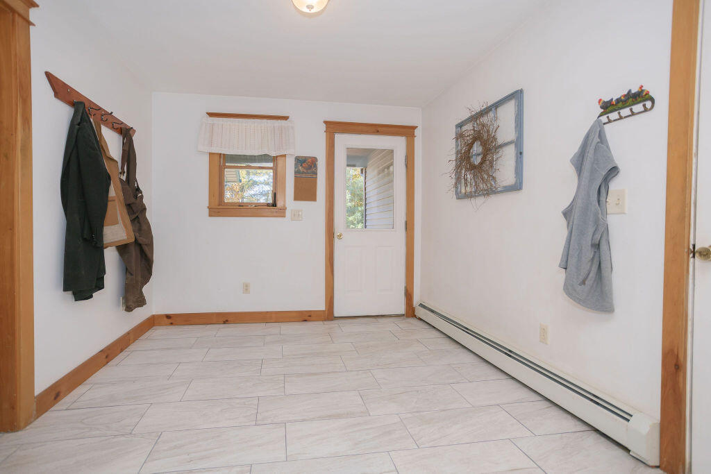 17 Treetop Lane Jay, ME 04239 - Photo 31 of 104 Mudroom - Entry