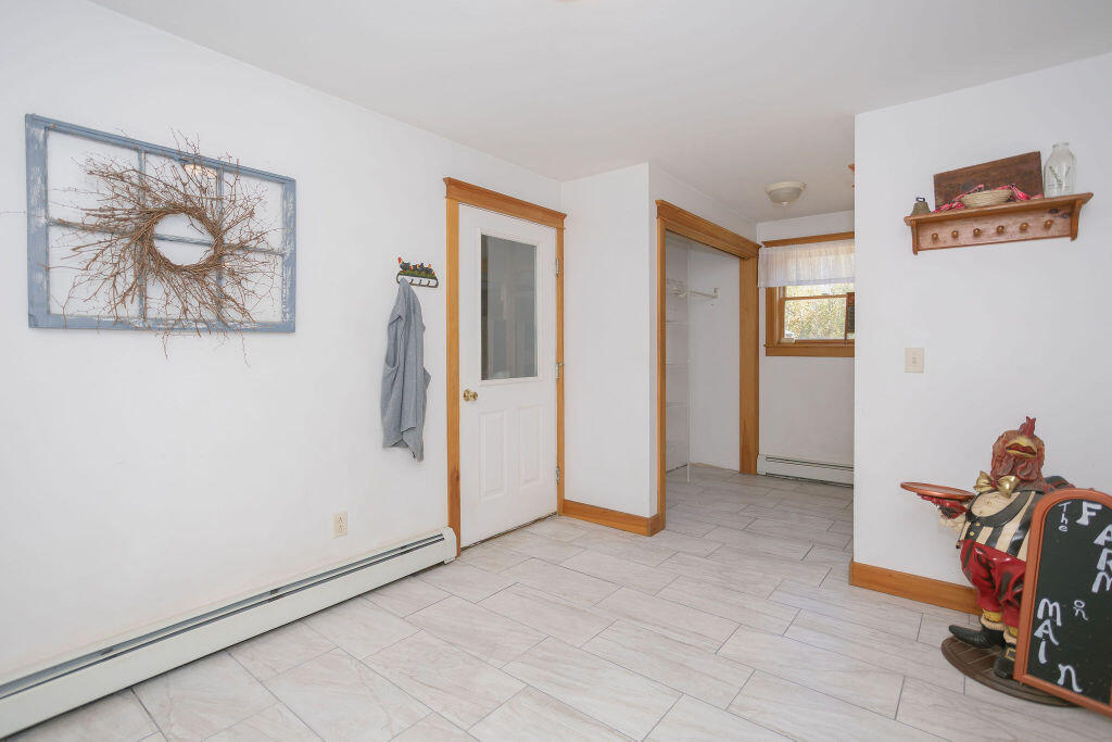 17 Treetop Lane Jay, ME 04239 - Photo 32 of 104 Mudroom - Entry