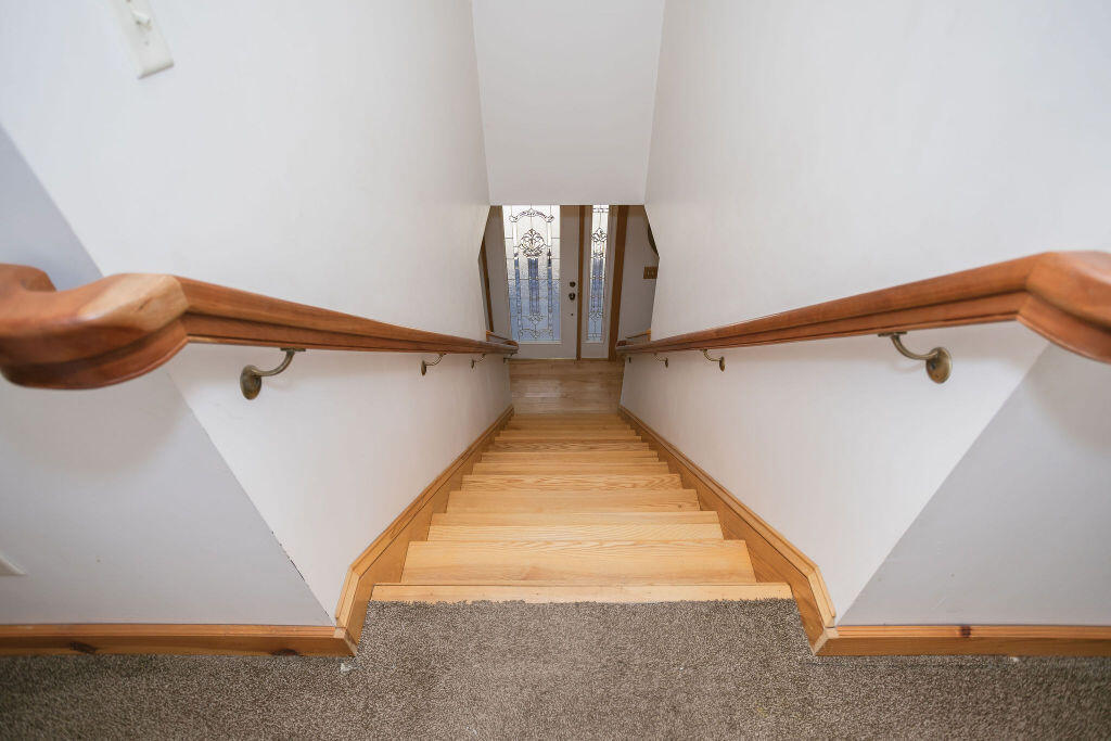 17 Treetop Lane Jay, ME 04239 - Photo 39 of 104 Stairway