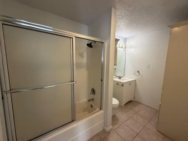 $1,000 | 2441 East 30th Street, Lubbock, TX 79404