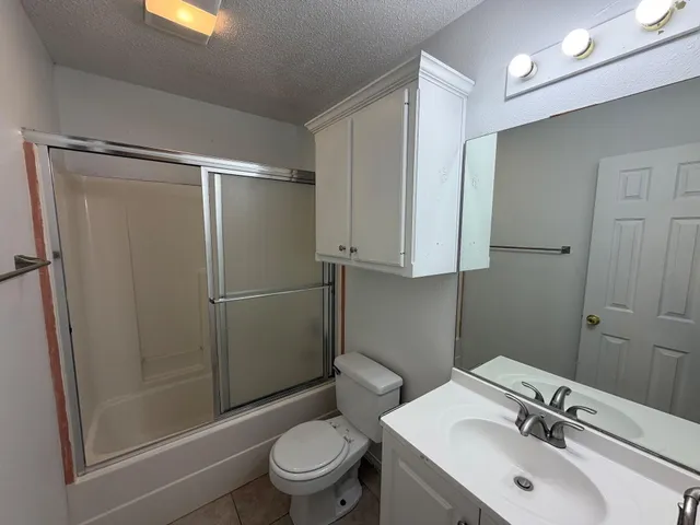 $1,000 | 2441 East 30th Street, Lubbock, TX 79404