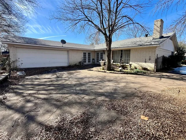 a view of a house with a outdoor space