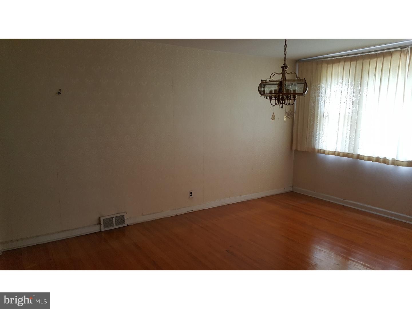48 Parkview Road Cheltenham, PA 19012 - Photo 13 of 22 Dining Room