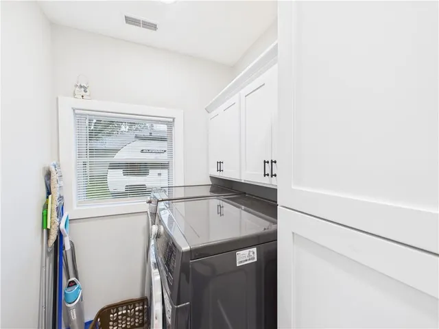 $315,000 | 1520 Madison Avenue, Sedalia, MO 65301