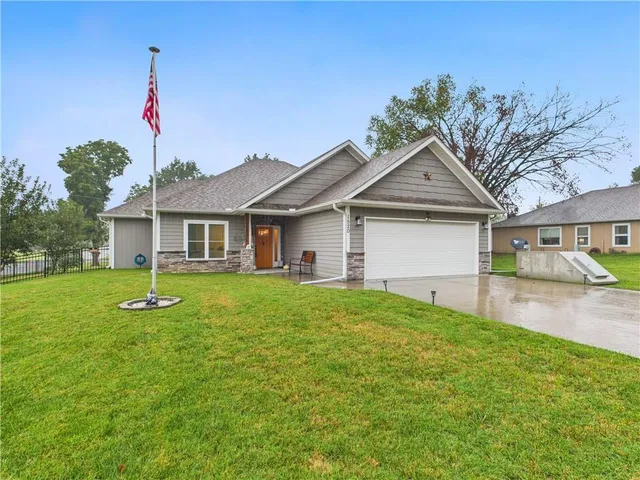 $315,000 | 1520 Madison Avenue, Sedalia, MO 65301
