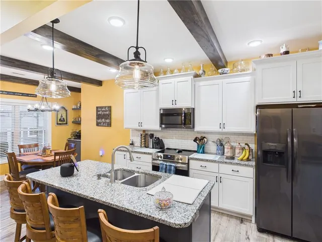 $315,000 | 1520 Madison Avenue, Sedalia, MO 65301