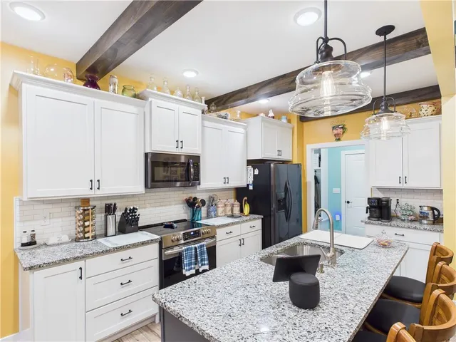 $315,000 | 1520 Madison Avenue, Sedalia, MO 65301