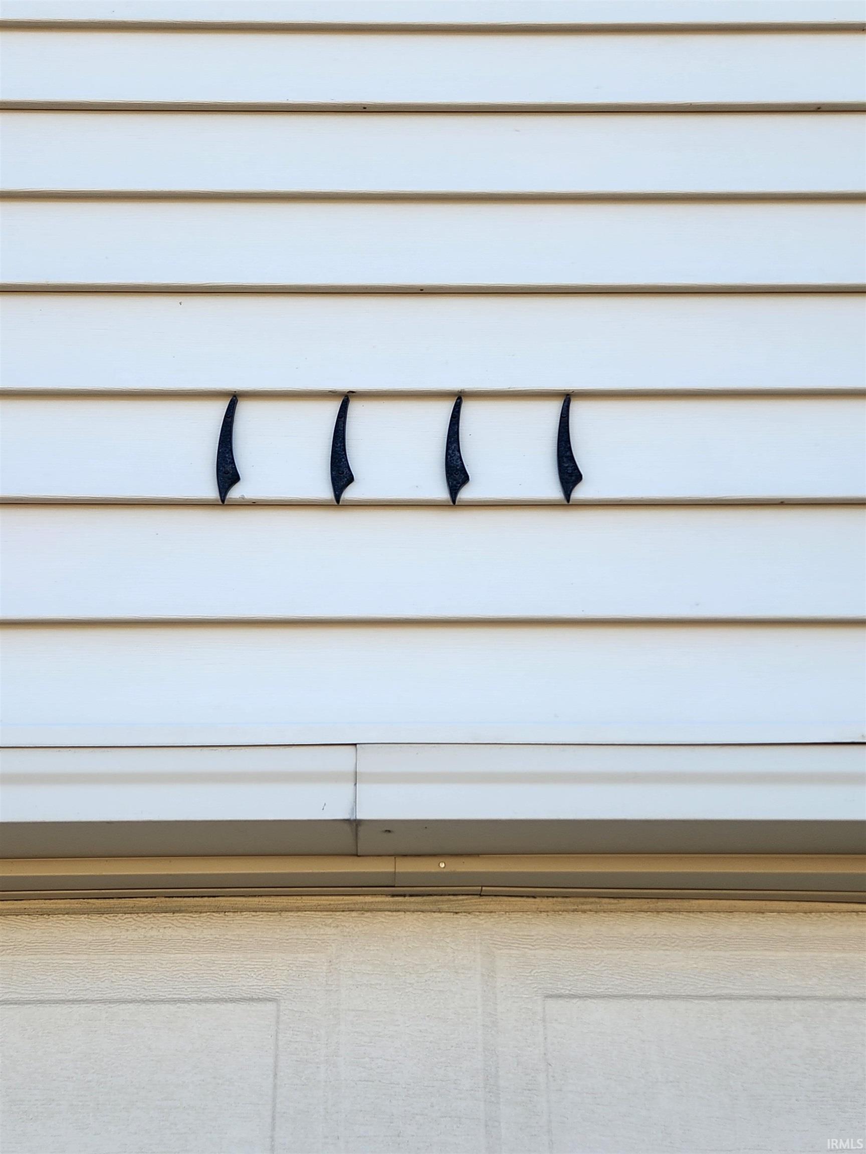 1111 Boulder Ridge Drive New Haven, IN 46774 - Photo 2 of 27