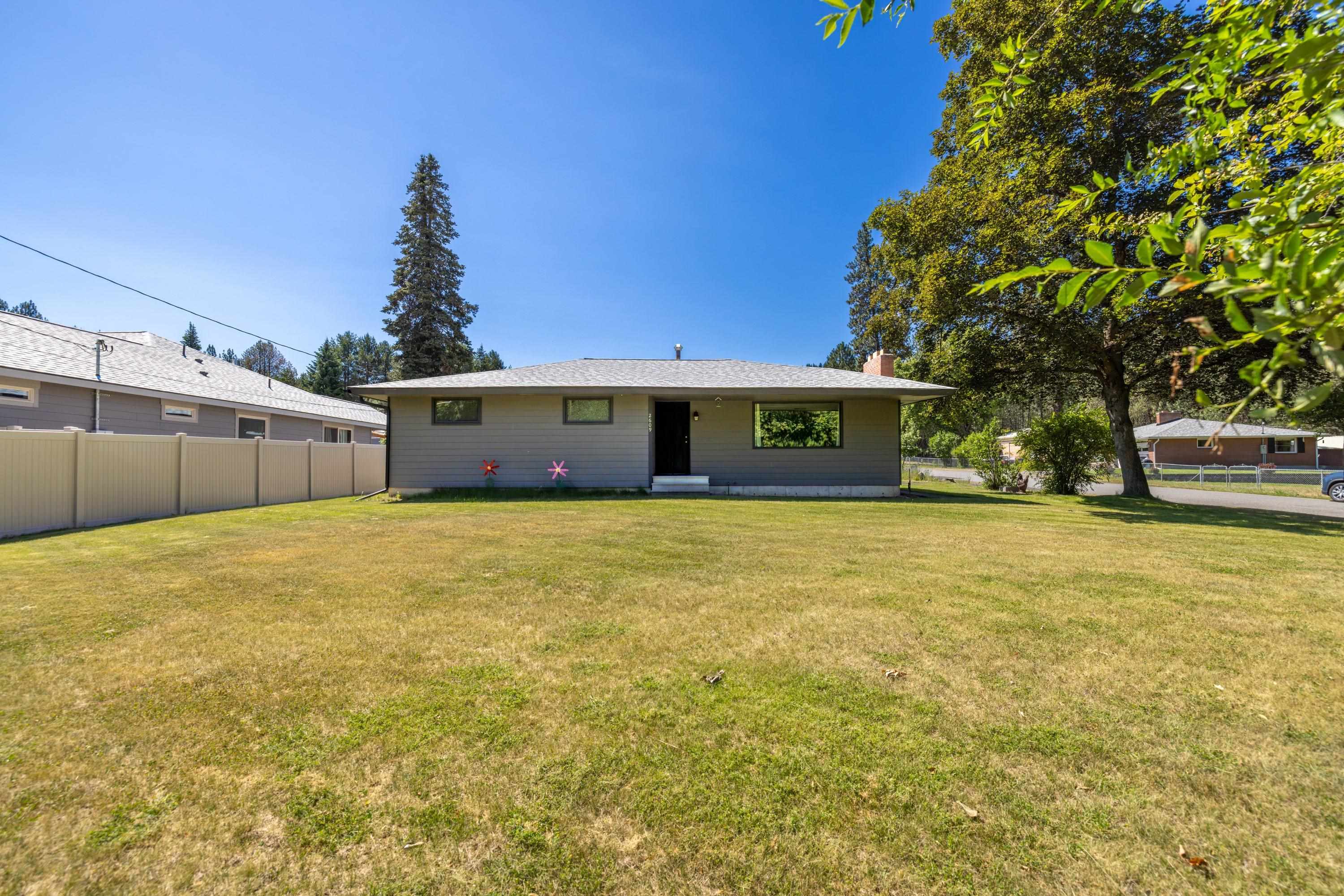 2609 West Waikiki Road Spokane, WA 99218 - Photo 2 of 30