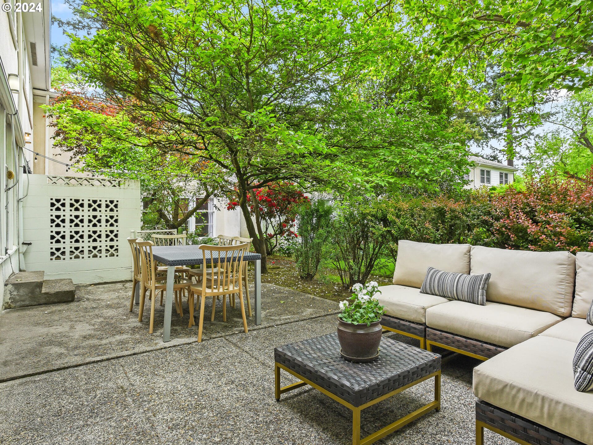 6937 Northeast Broadway Portland, OR 97213 - Photo 39 of 48 a view of a tables and chairs in the patio