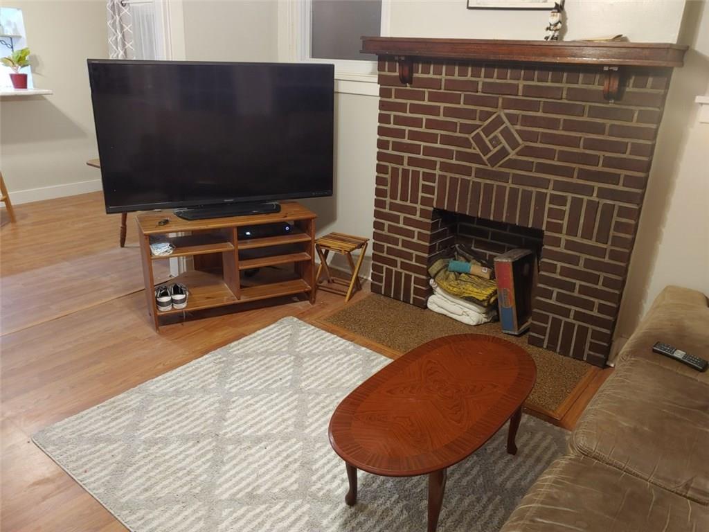 1539 Pennock Road Pittsburgh, PA 15212 - Photo 4 of 21 Gallery Image 4