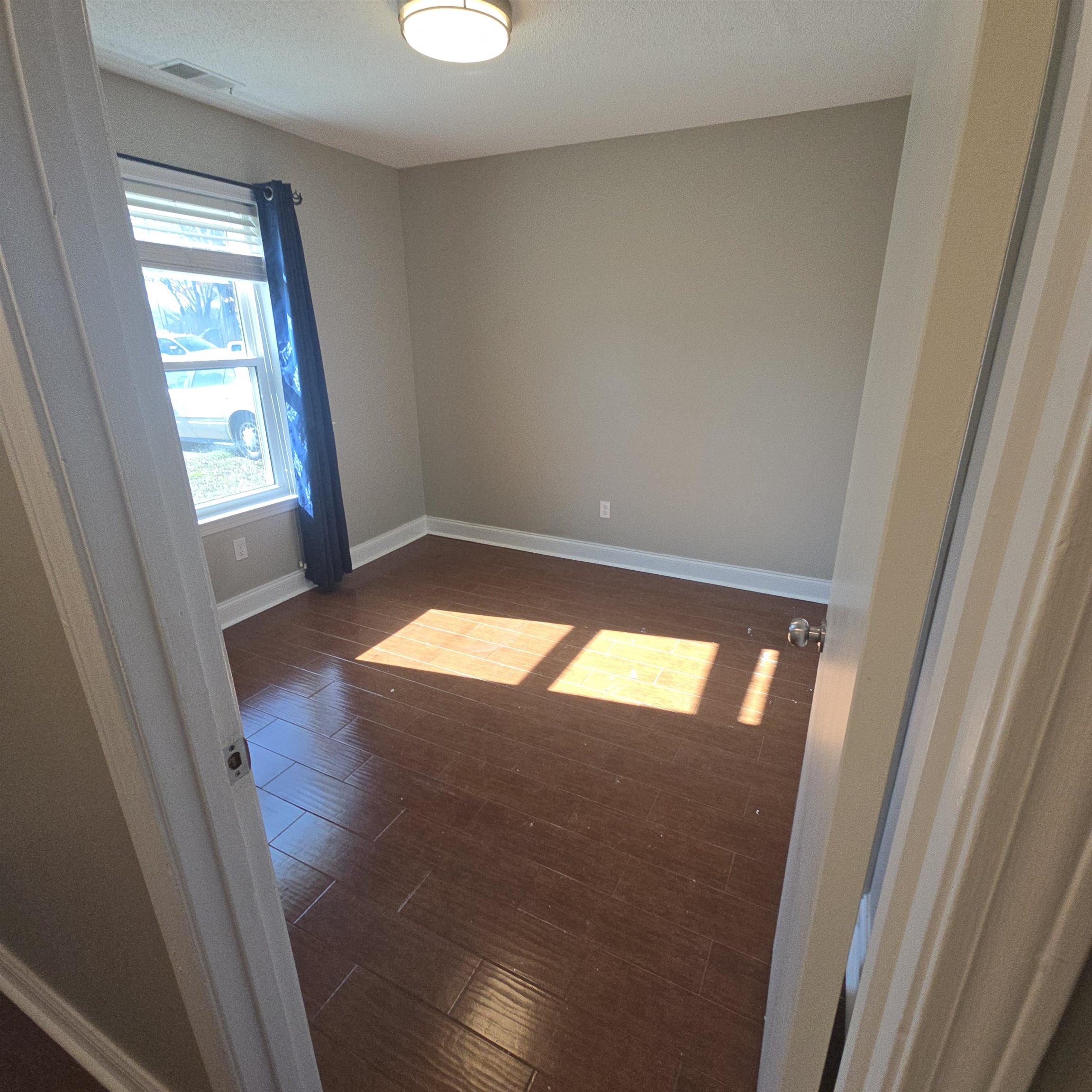 2317 Belin Drive Memphis, TN 38133 - Photo 5 of 14 a view of hallway with window