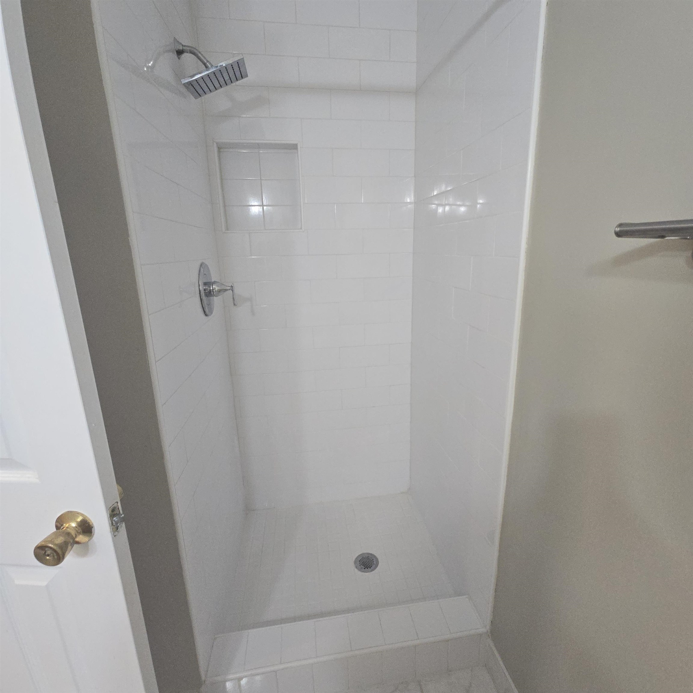 2317 Belin Drive Memphis, TN 38133 - Photo 8 of 14 a bathroom with a shower