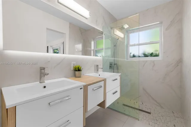 $960,000 | 416 Northeast 29th Street, Wilton Manors, FL 33334