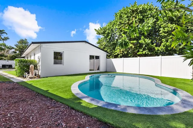 $960,000 | 416 Northeast 29th Street, Wilton Manors, FL 33334