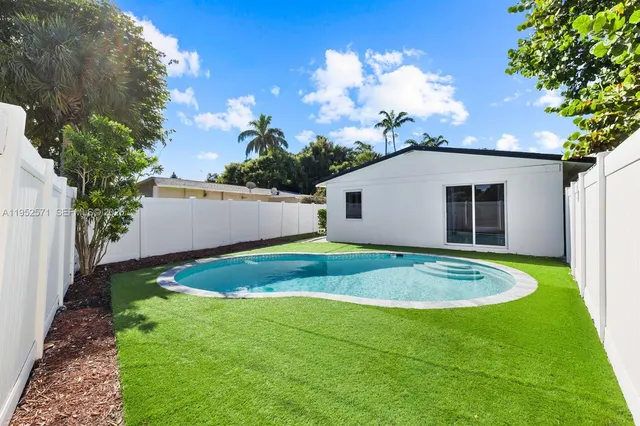 $960,000 | 416 Northeast 29th Street, Wilton Manors, FL 33334