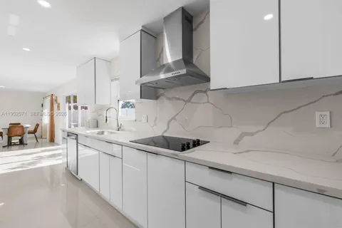 $960,000 | 416 Northeast 29th Street, Wilton Manors, FL 33334