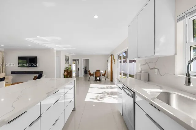 $960,000 | 416 Northeast 29th Street, Wilton Manors, FL 33334